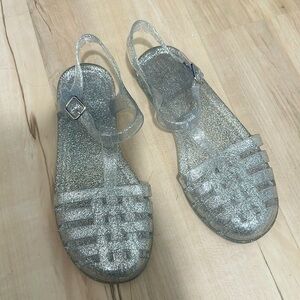 Gap glitter jelly’s size 2 great condition